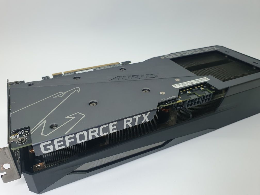 Видеокарта GEFORCE RTX 3060 12GB AORUS в идеальном состоянии