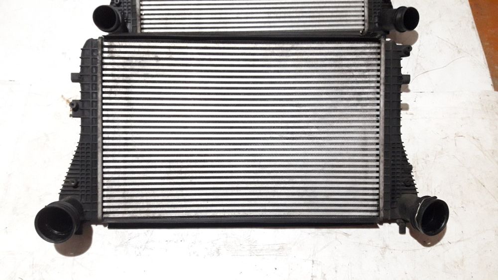 Интеркулер Радиатор VW Passat Caddy Golf Jetta Skoda Octavia Superb