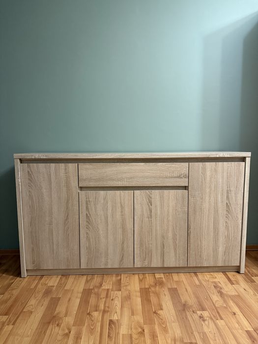 Komoda 168x40x92 cm – elegancka i pojemna, stan bardzo dobry