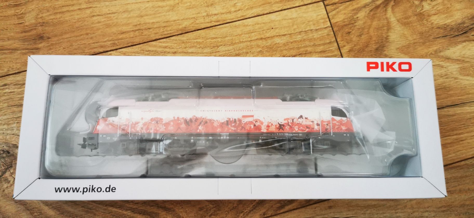 59917 EU44-005 PKP Niepodległa Piko nie Roco