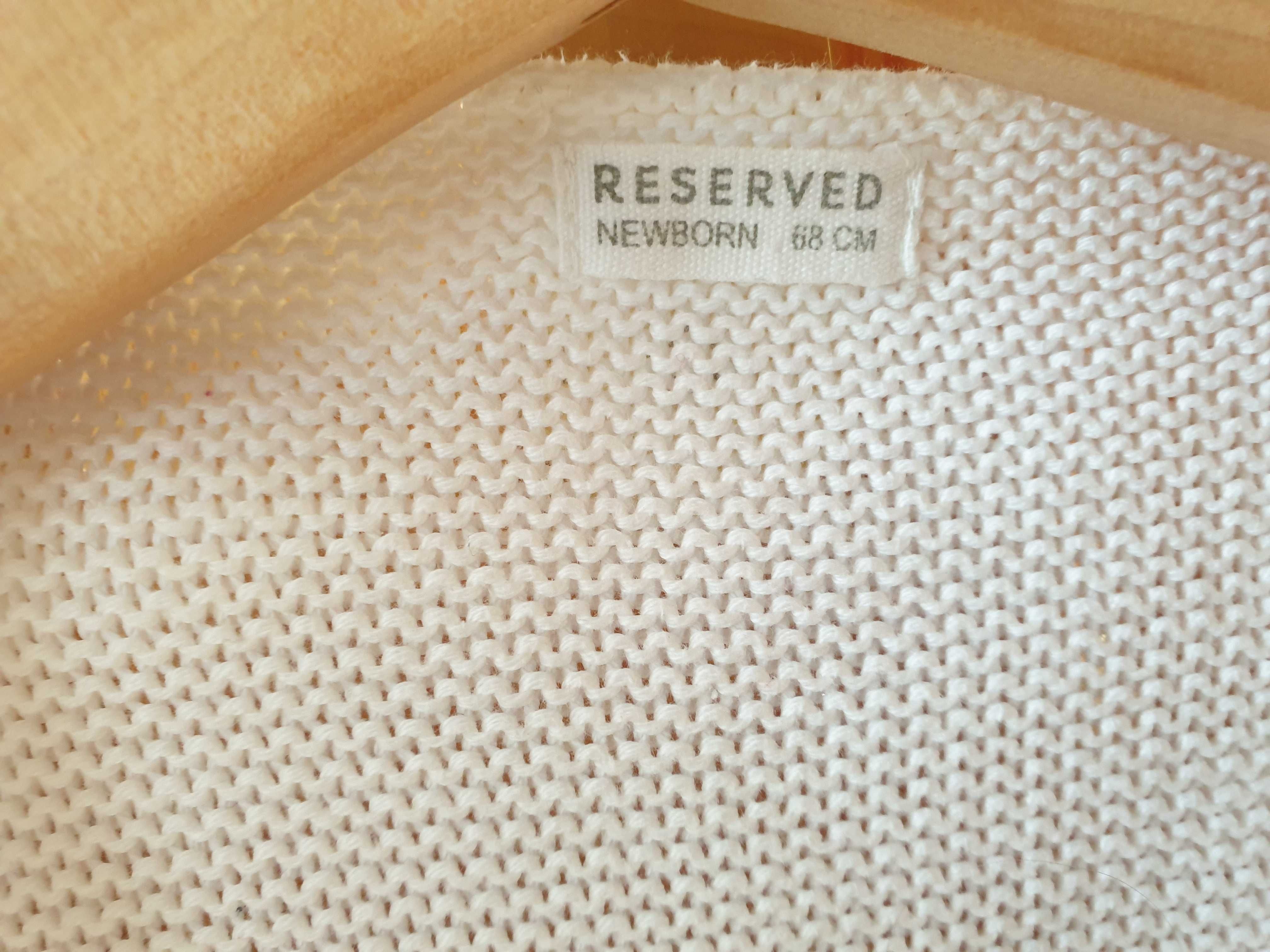 Sweterek Reserved w kolorze białym w r. 68