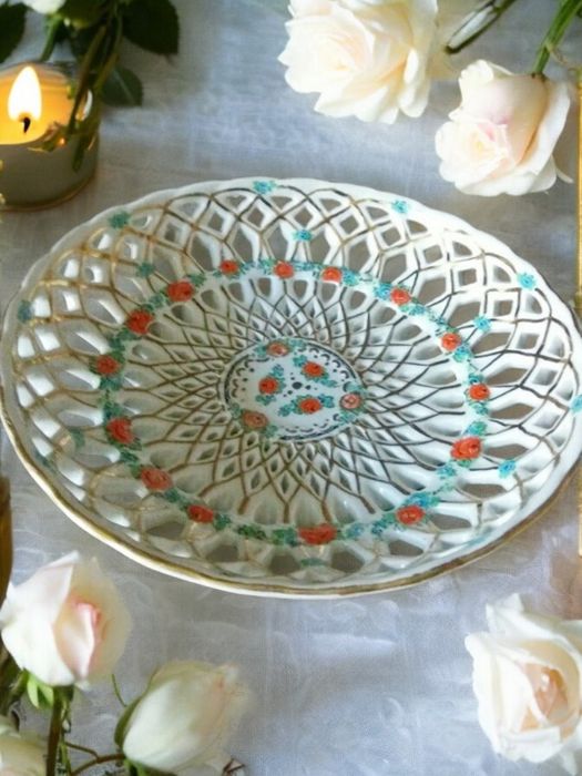 Конфетница,фруктовница ,хлебница .фарфор ажурный