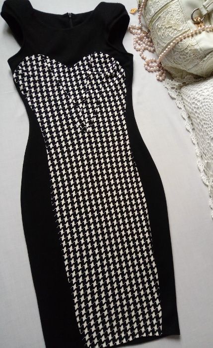 Lipsy London Nowa markowa zgrabna ołówkowa sukienka czarna biała XS