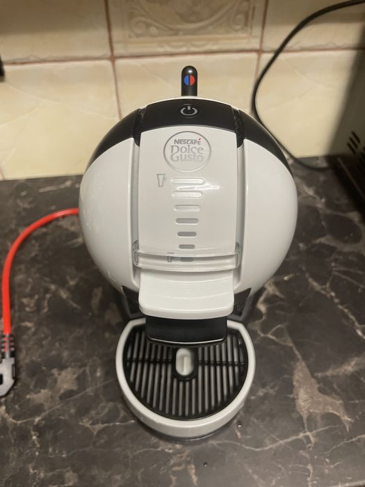 Капсульна кавоварка Nescafe Dolce Gusto Mini Me Black and White