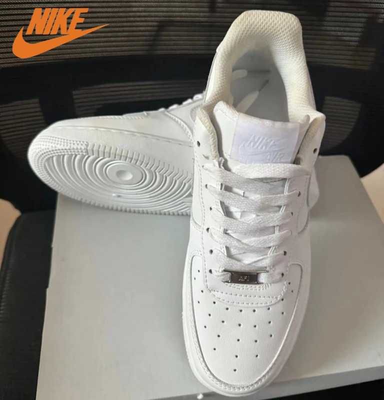 Buty/Nike_AirForce1White "Nowe Trampki" Roz.40