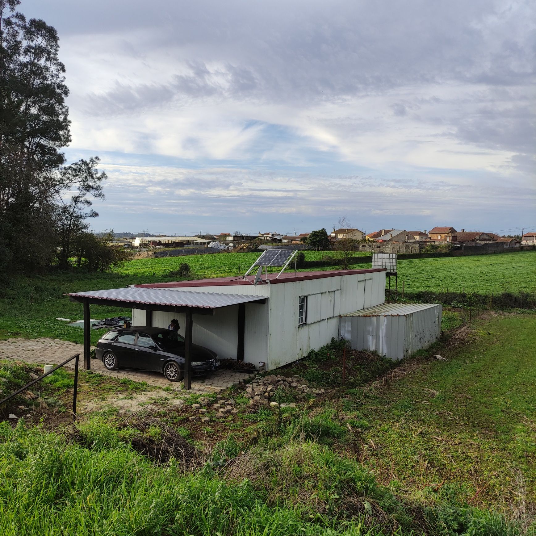 Terreno com pré fabricado