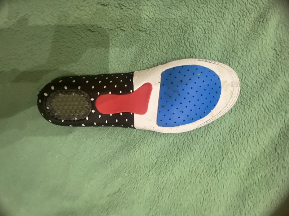 Ботінкі 400 грн плстельці 24,5 см