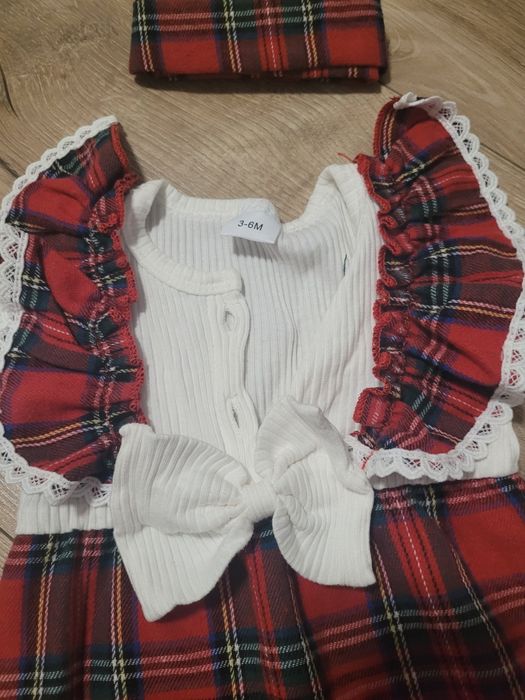 Sprzedam komplety dla dziewczynki z kokardką