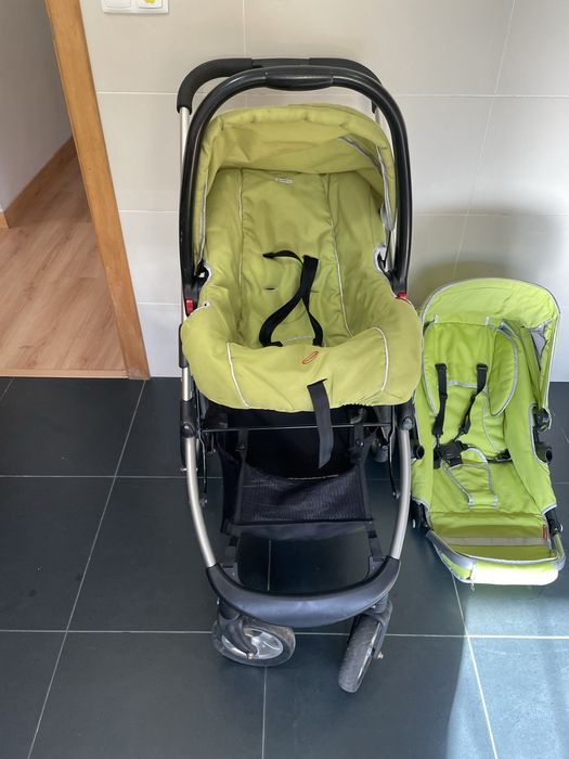 Carrinho ee bebé com ovo