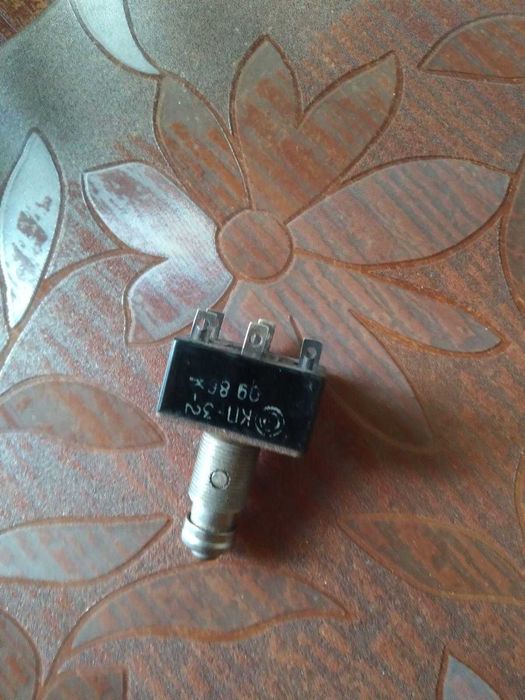 Кнопки, переключатели  КП-3, К-2.   -138шт.