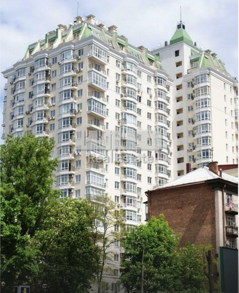 Продажа квартиры Киев (Центр, золотые ворота, Сечевых Стрельцов 52А)