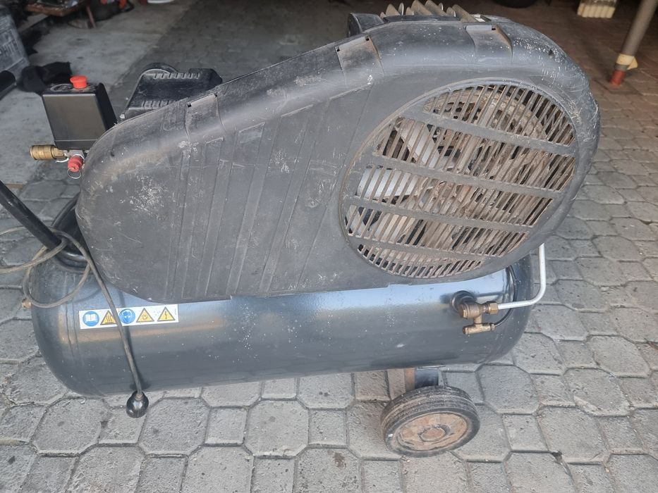 Kompresor 100l Rockworth