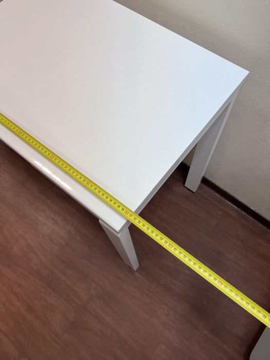 Стол манікюрний із місцем для вбудованоі витяжкки