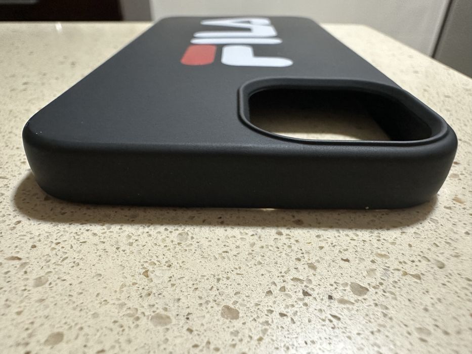 Capa iphone 13 FILA