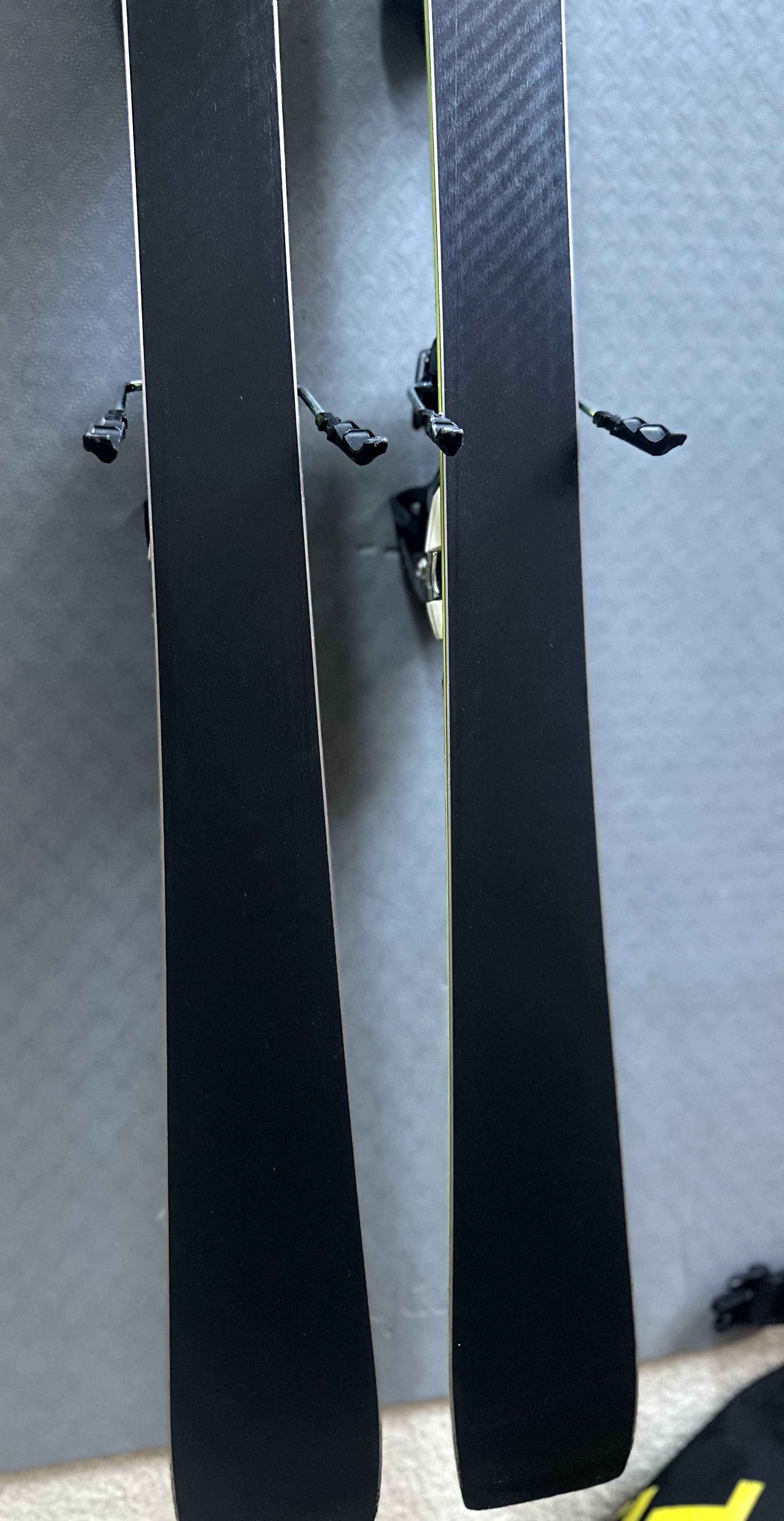 Sprzedam: Narty Volkl RACE TIGER SC 155