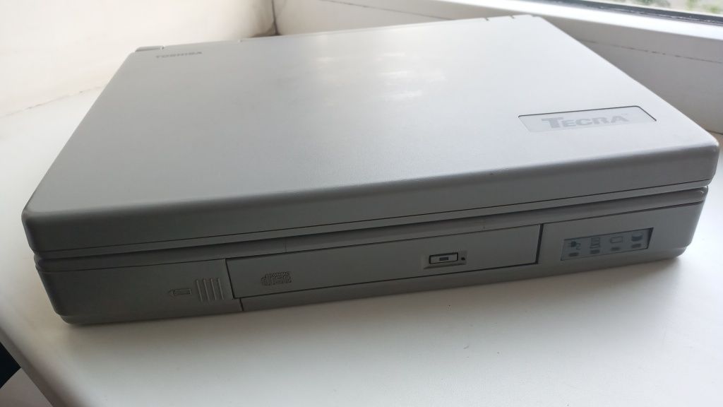 Ноутбук Toshiba Tecra 730CDT