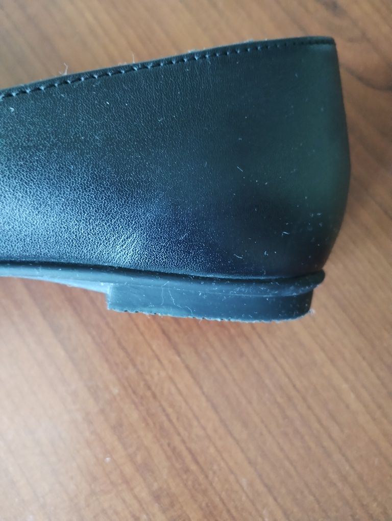 Baleriny skórzane prawie nowe buty damskie Lasocki