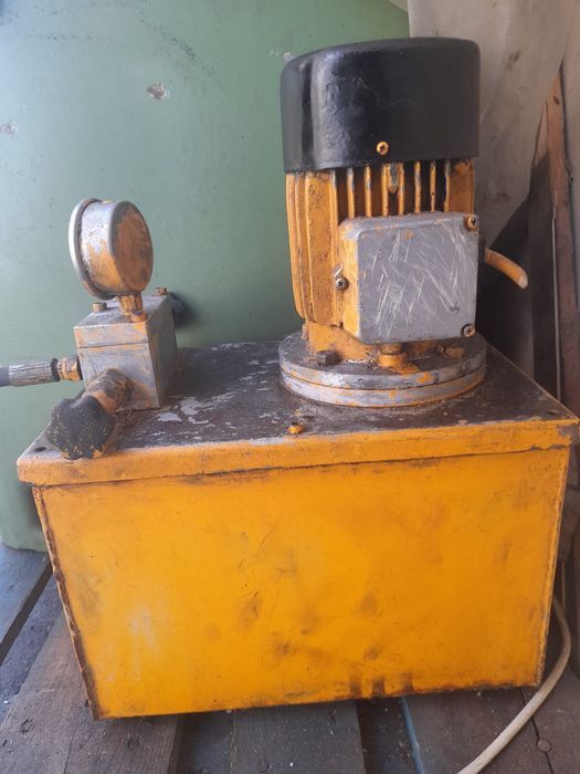 Bomba hidráulica todas a trabalhar
