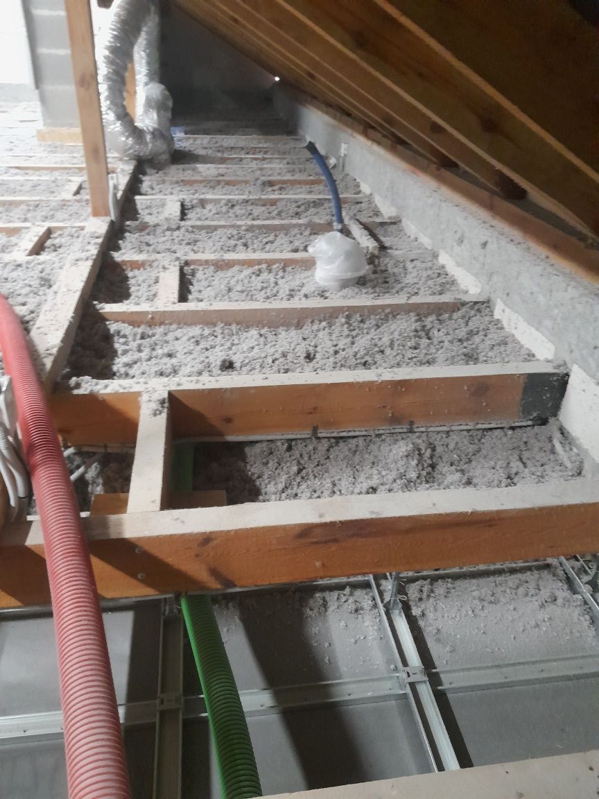 Wdmuchiwanie celulozy, naprawy izolacji po kunach, badanie kamerą term