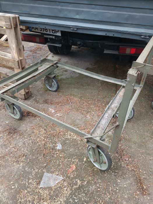 Садовая тележка с поворотными колесами