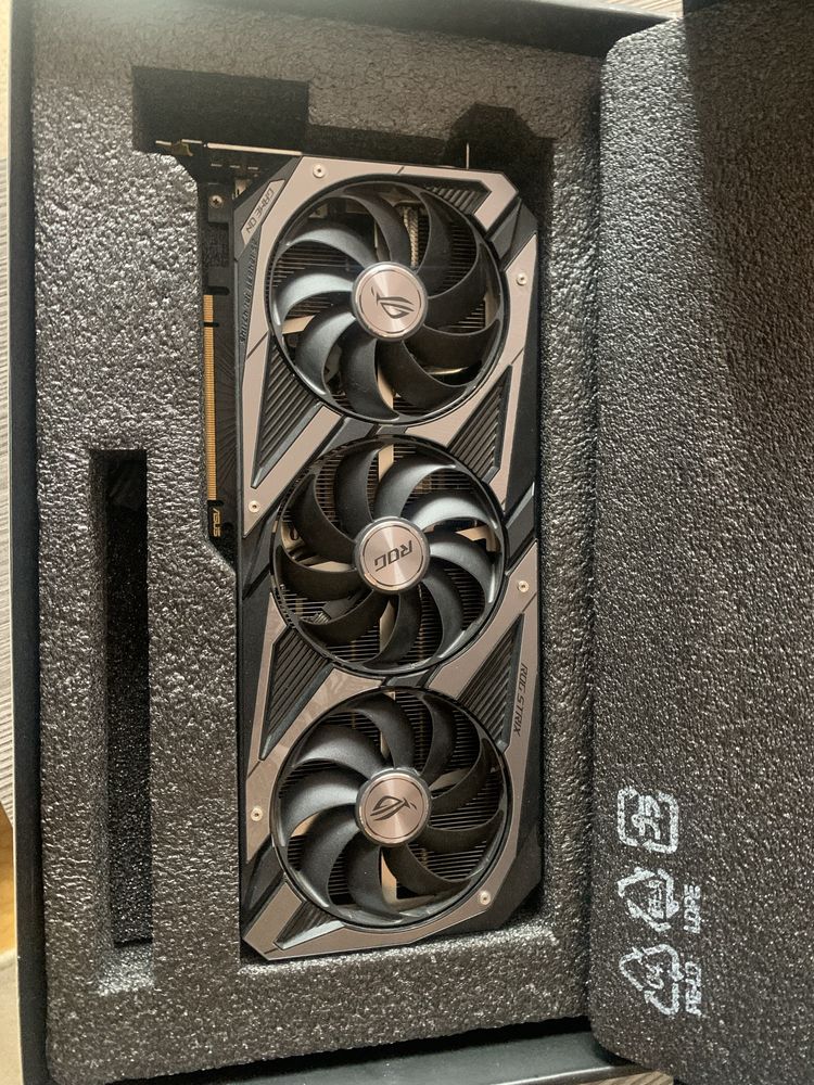 RTX 3060 rog strix