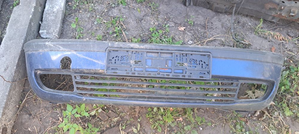 Бампер передній опель зафіра а з дефектом невеликим