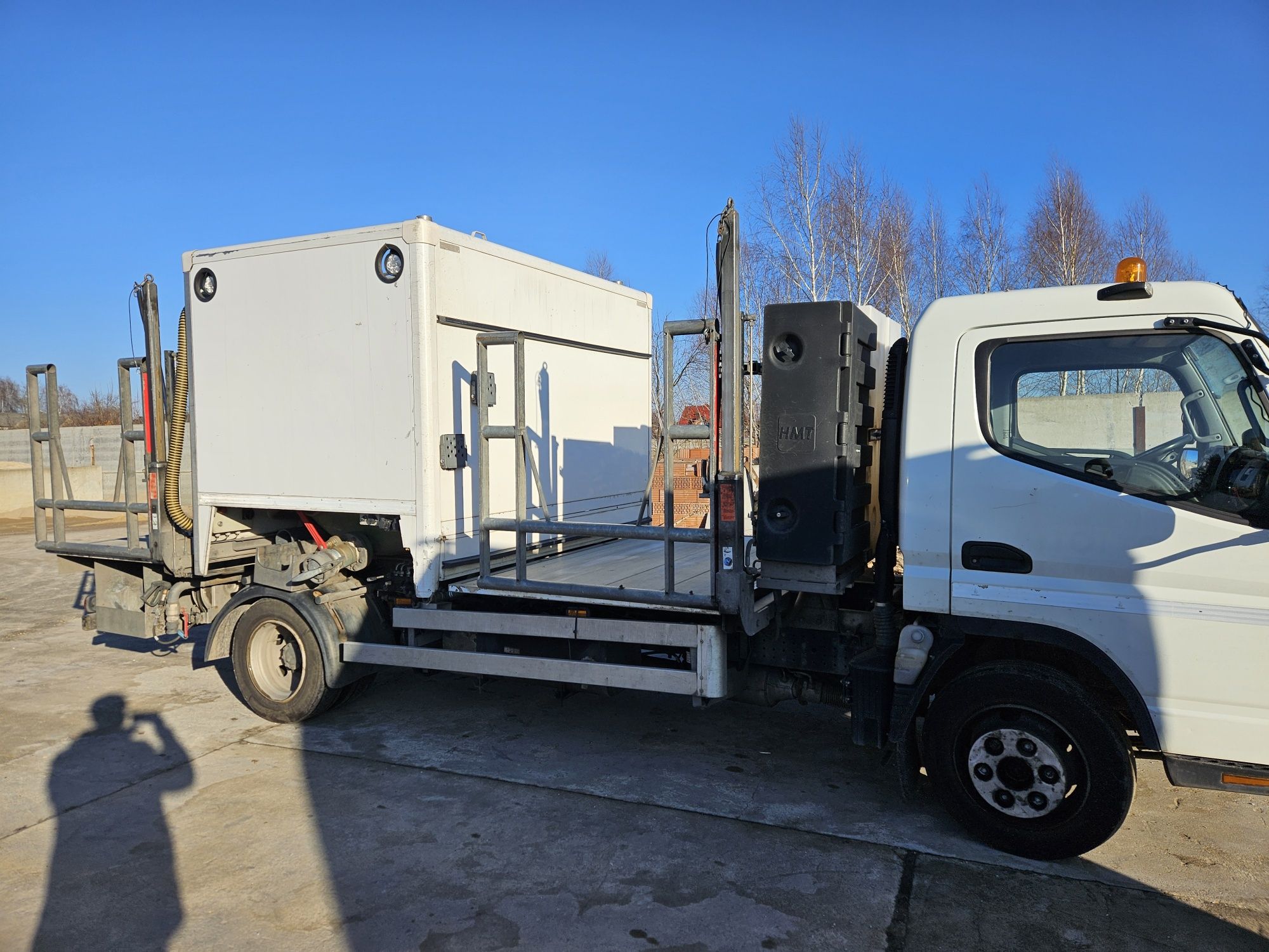 Mitsubishi Fuso Canter 7c180 asenizacyjny do toalet beczka toi toi