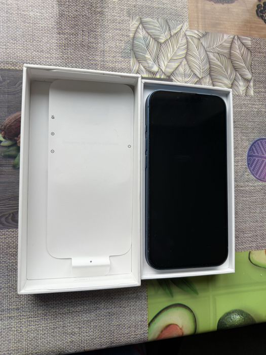 Продам Iphone 13  128Gb в чудовому стані