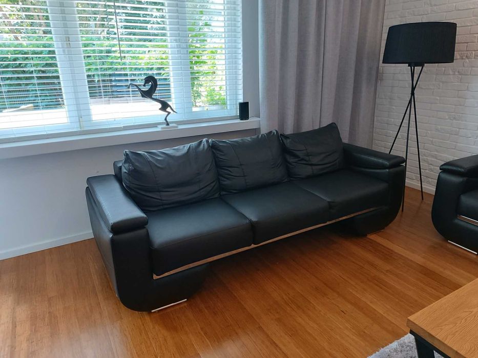 Czarna Sofa z funkcją spania. Wajnert