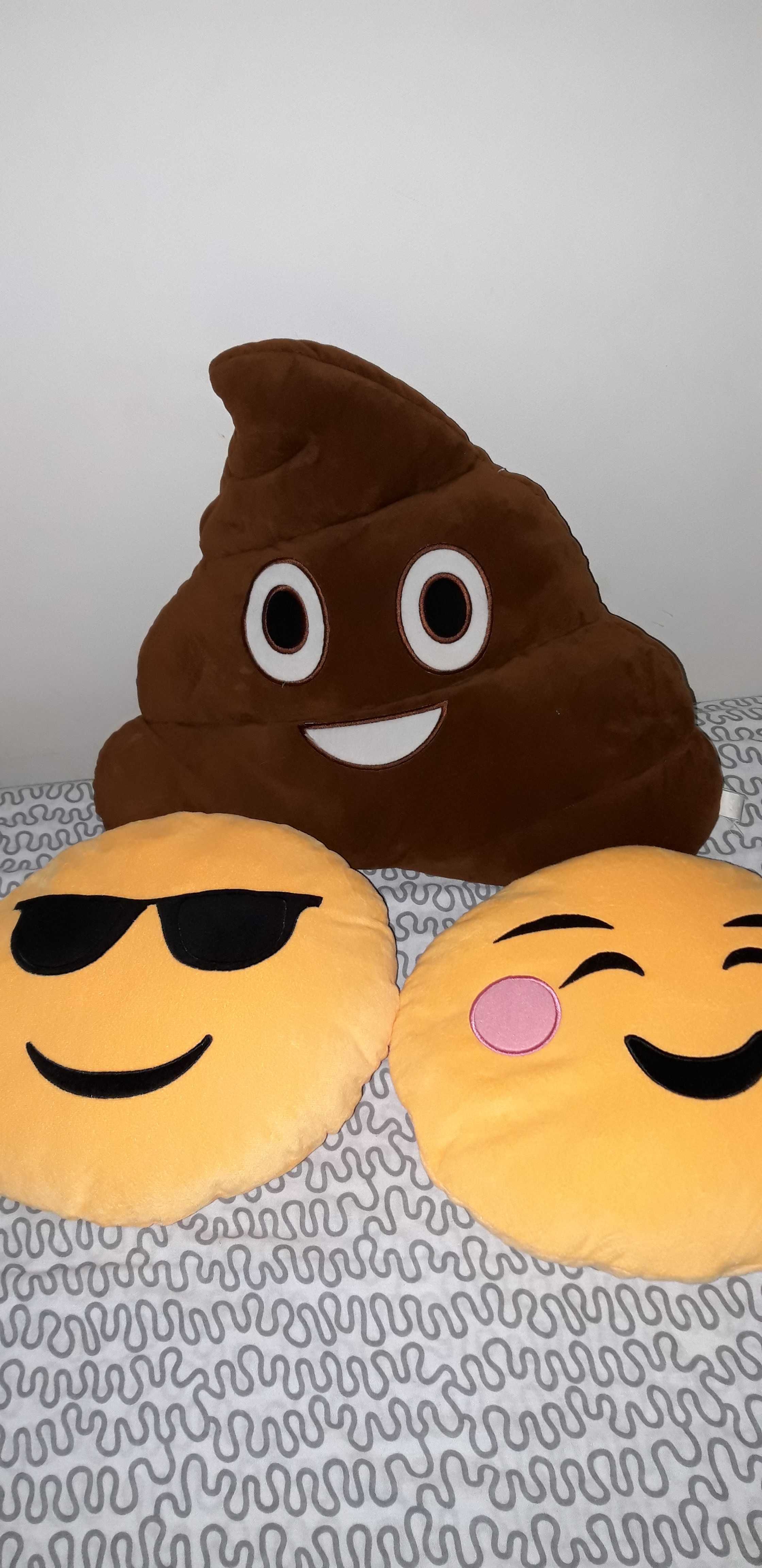 Almofadas emojis