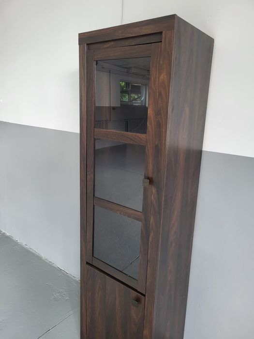 Komoda słupek ciemny orzech