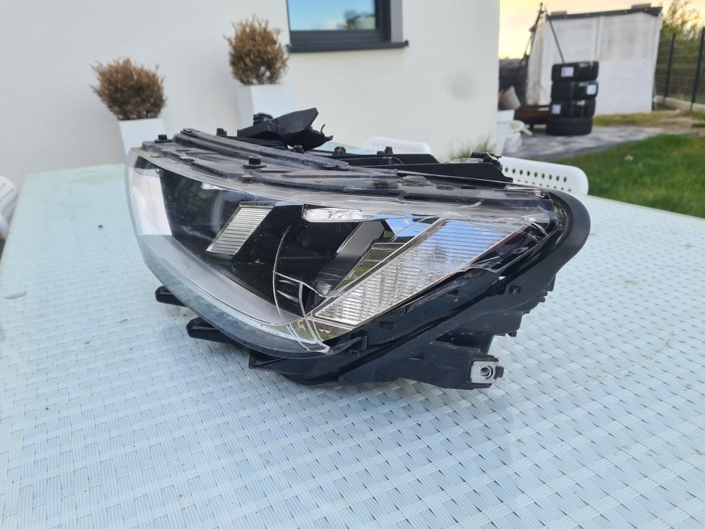 Lampa Led lewa przód Passat b8 2016r