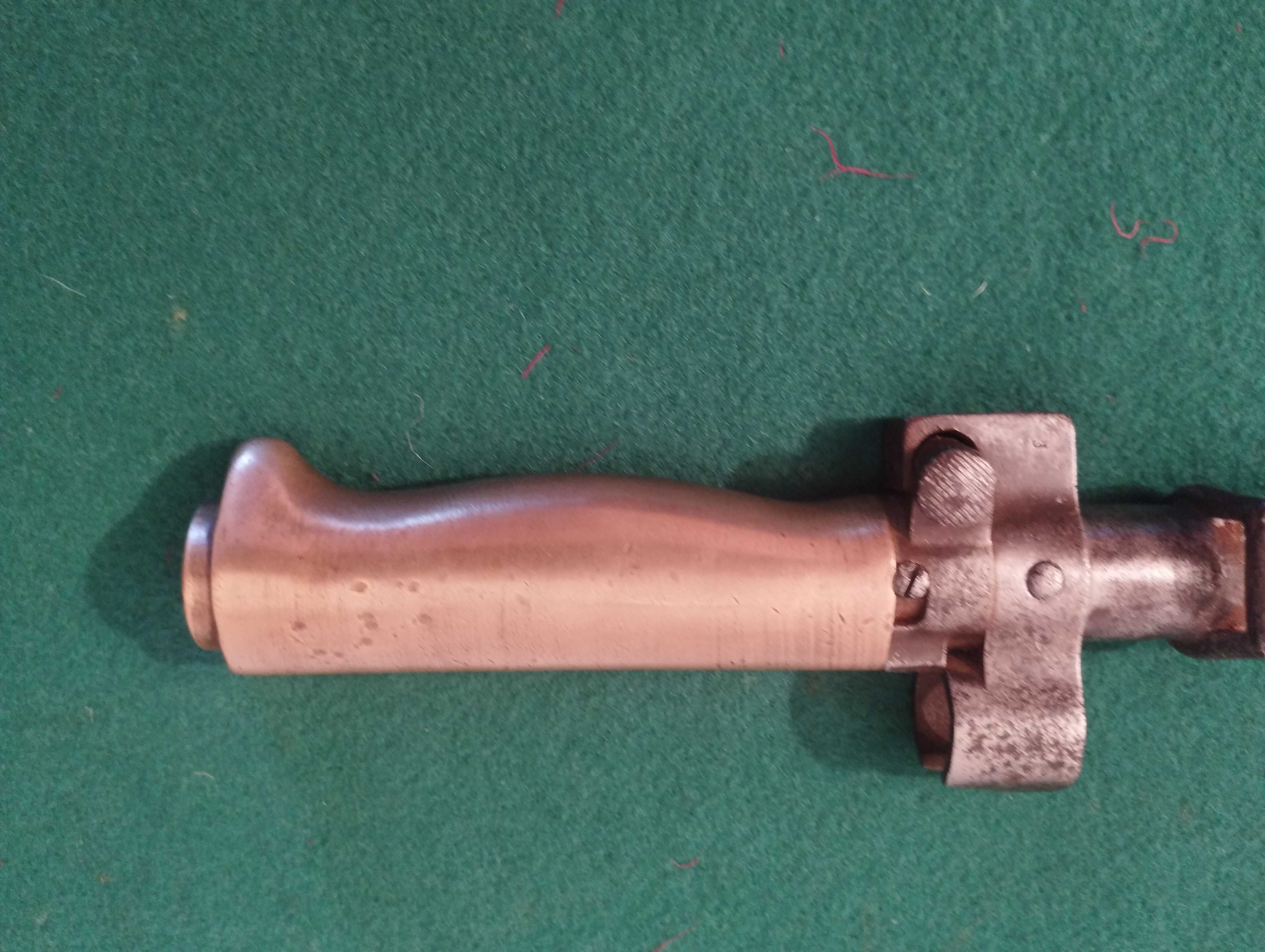 Sabre  curto Lebel modelo 1886/93. Modelo com espiga curta