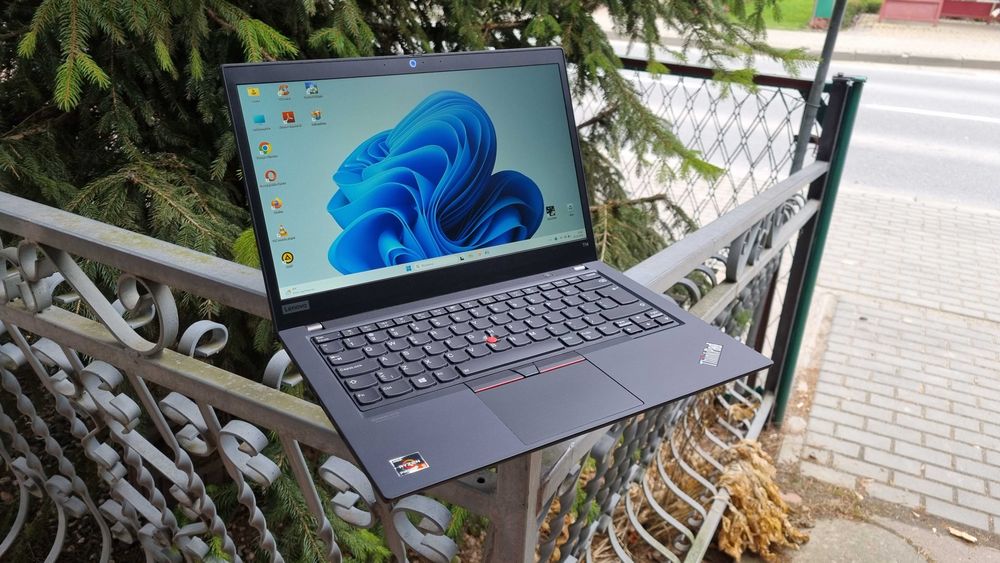 Lenovo ThinkPad T14 Gen 1 FHD IPS Ryzen 5 PRO 16GB Ram 512GB SSD Win11