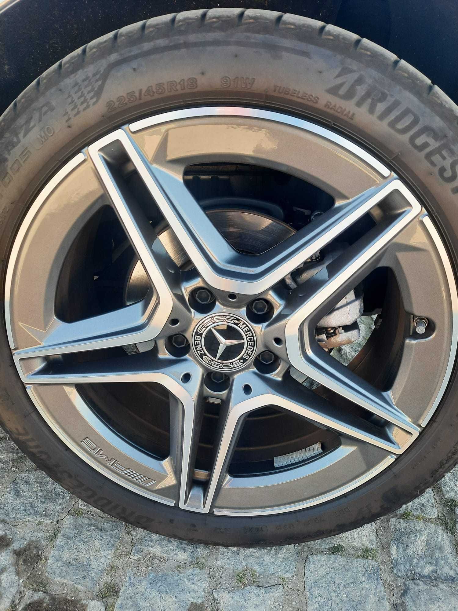 Mercedes-Benz class A 180d AMG Line (Automático)