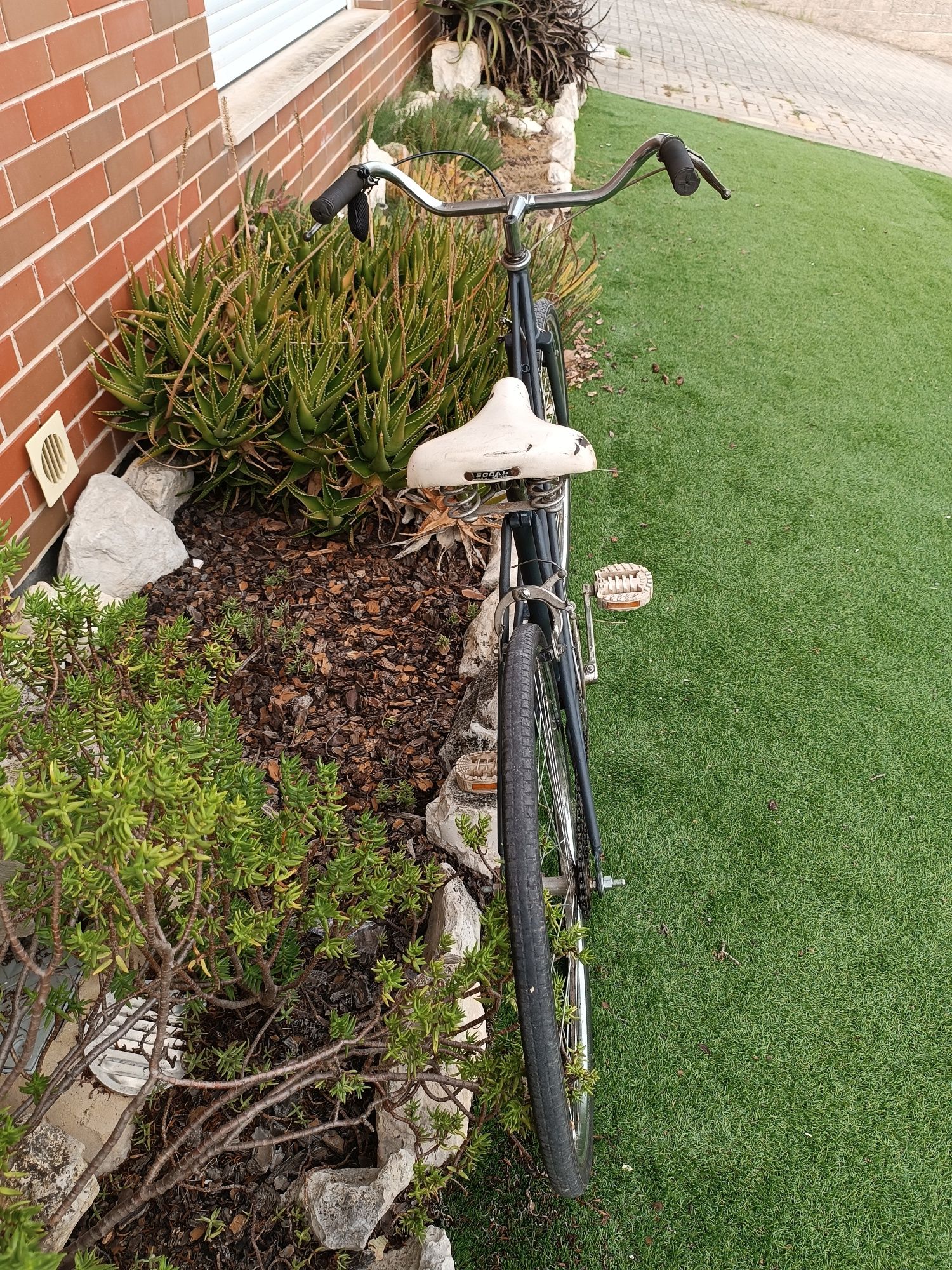 Bicicleta "pasteleira" restaurada