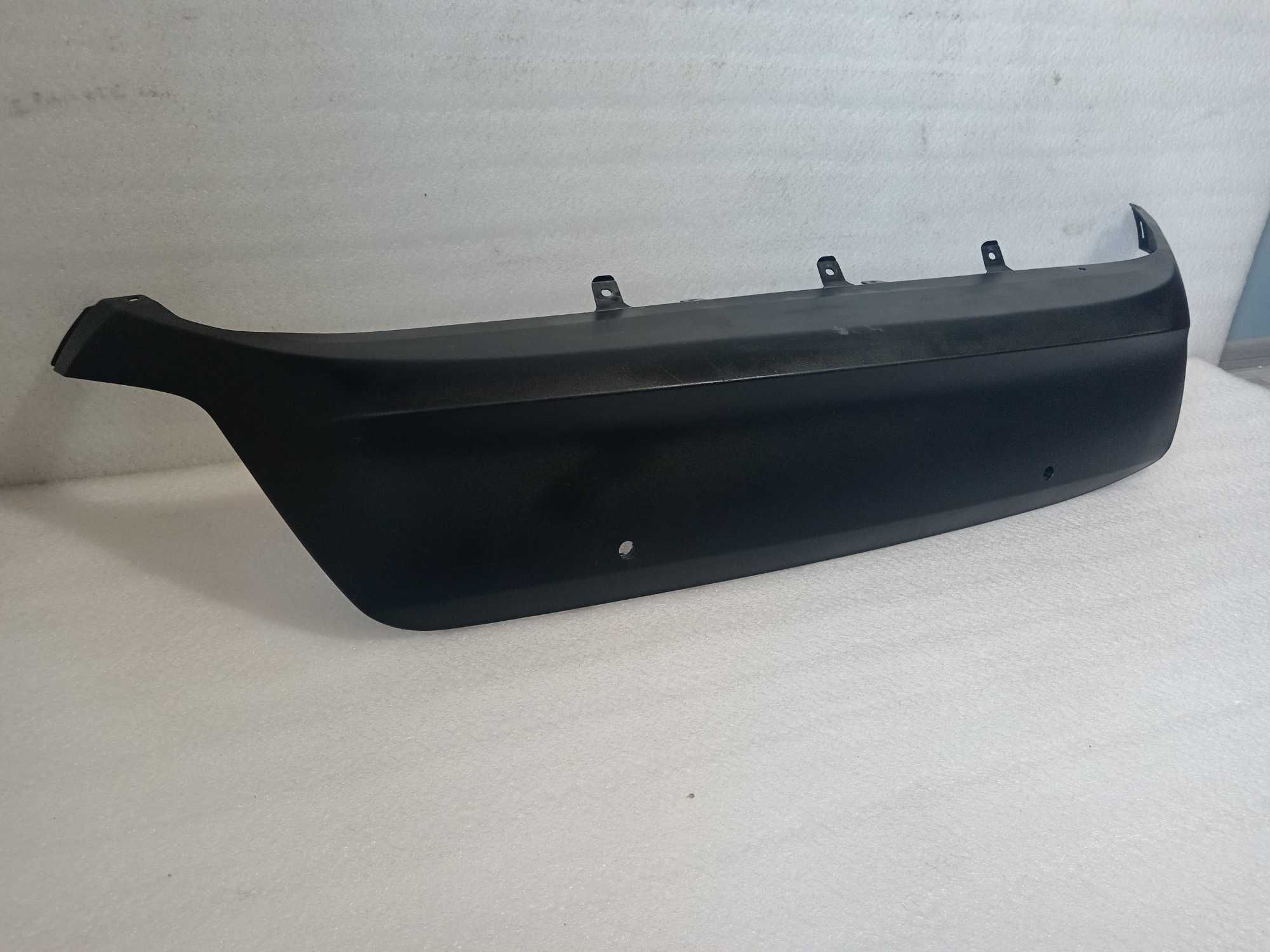 Toyota yaris cross 20 - накладка спойлер бампера зад 52453 - 0d100