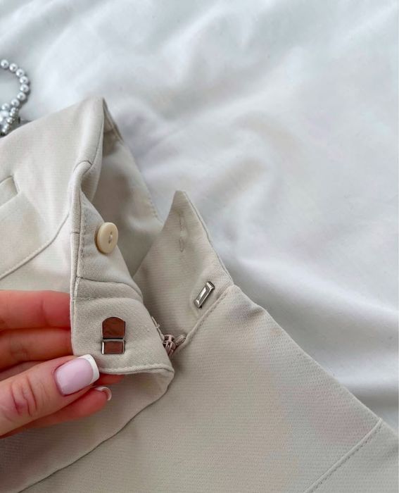 Трендові класичні штани Zara