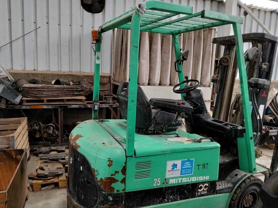 Empilhador elétrico MITSUBISHI