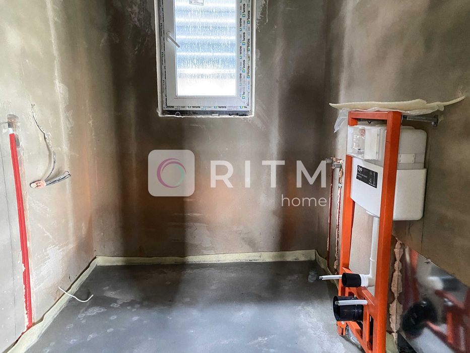 Продаж затишного будинку з газом у спокійному районі Луцька!