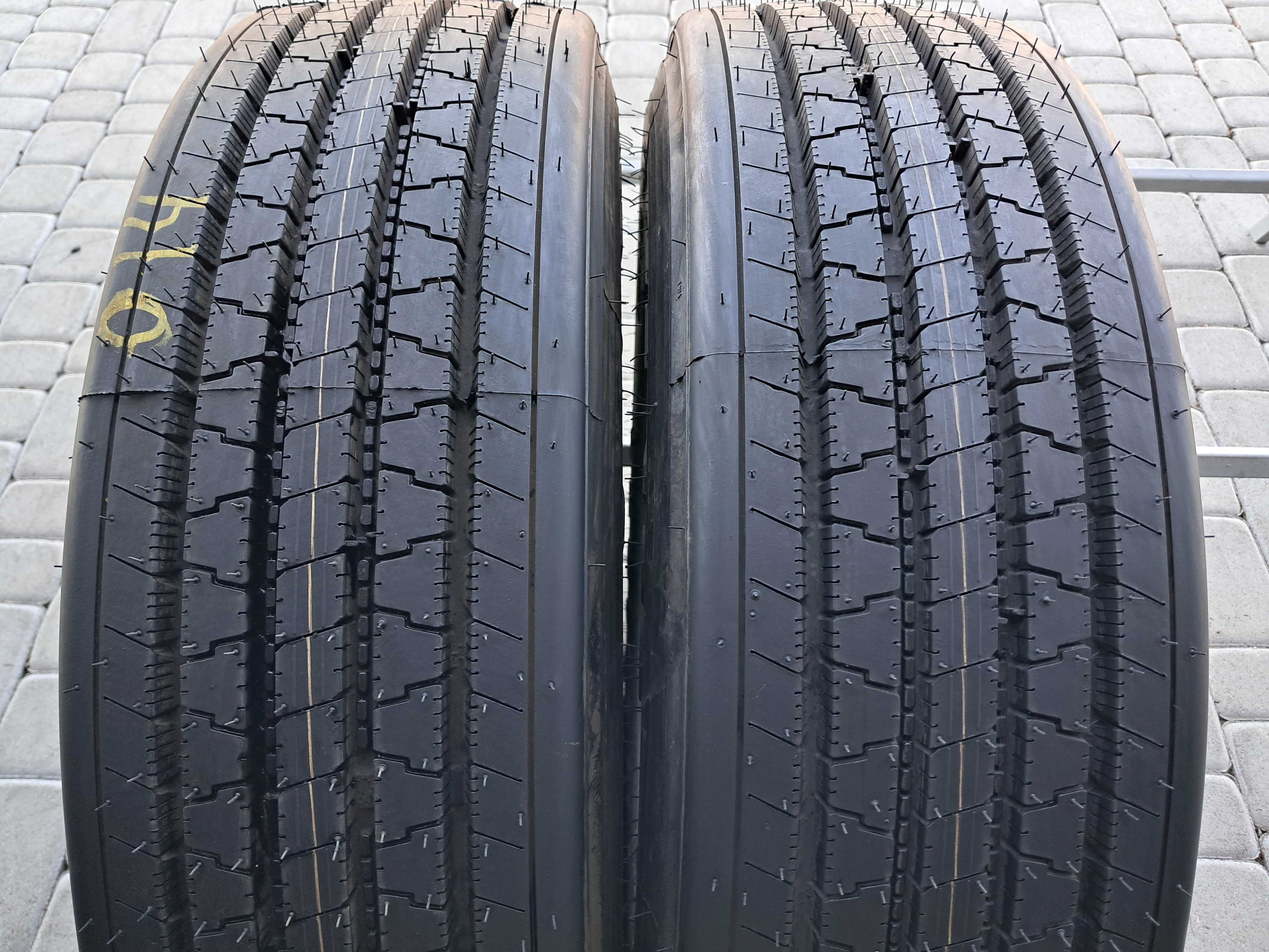 Резина всесезонна, рульова вісь, 215/75 R17.5 Firestone FS 400