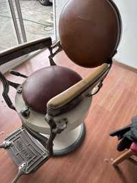 Cadeira de barbeiro (antiga)
