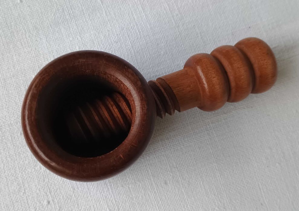 Dziadek do orzechów, drewno