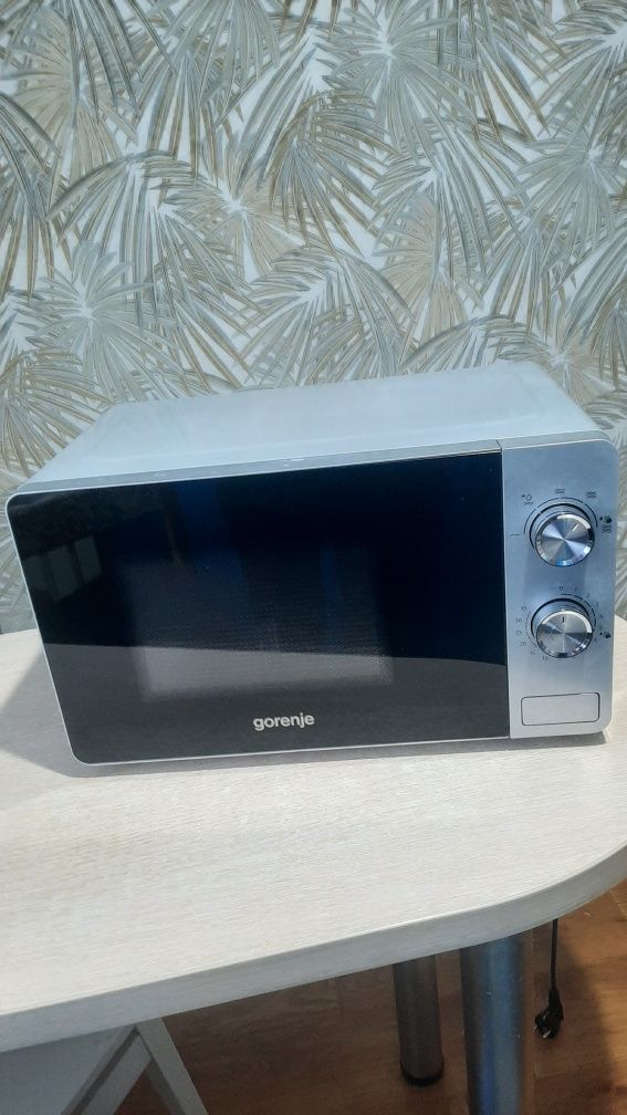 Мікрохвилюва  пічь  Gorenje