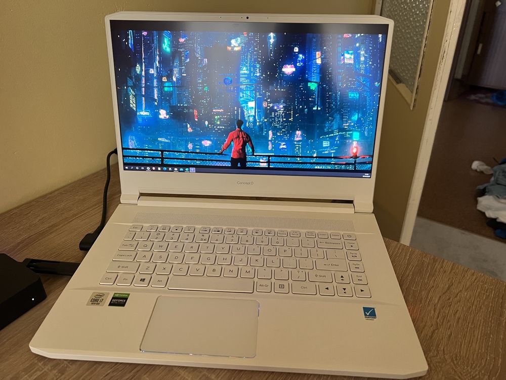 Laptop Acer ConceptD 7 intel i7-10875H 32GB RAM RTX 2080 Super 4K