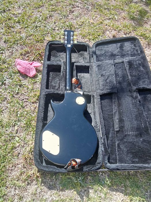 Guitarra Elétrica/semieléctrica: Vintage -V100CS/ Ashton -SL29ceq 8K