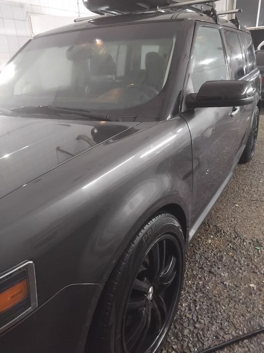 Ford Flex ( сімейний , 7 місць, повний привід)