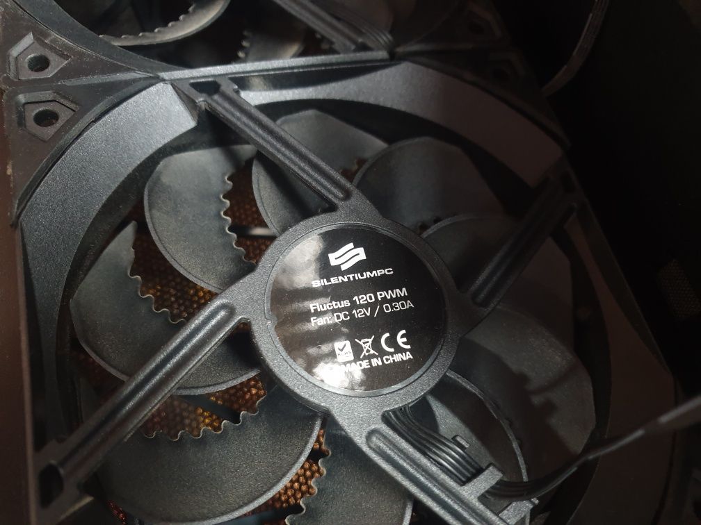 Fractal Design Meshify C + 6x wentylatory