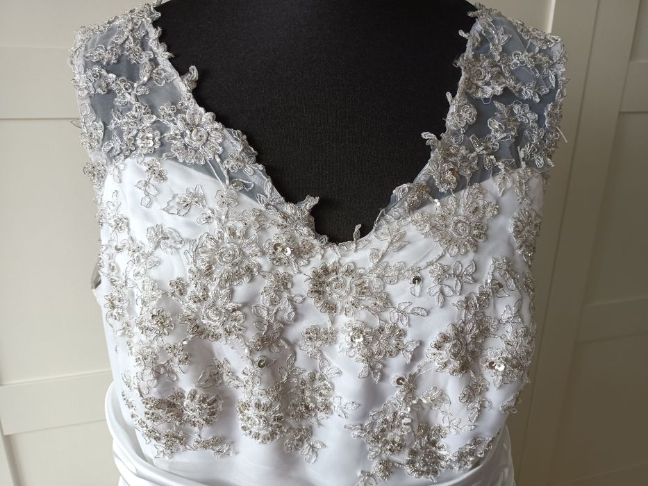Suknia ślubna plus size maxi halka bolerko welon
