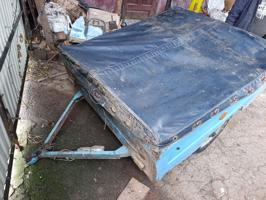 Продам прицеп зубрьонок